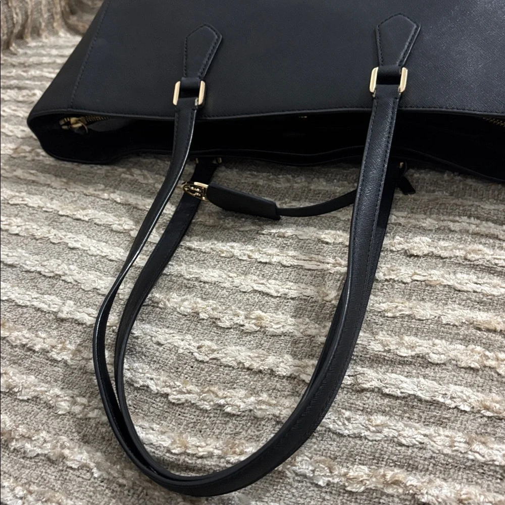 Tory Burch Large Robinson Black Leather Tote Shoulder‎ Bag